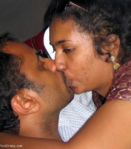 indian desi woman kiss28