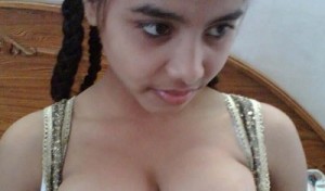college-teen-19yrs-nude-600x450