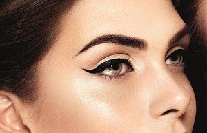 winged-eyeliner1-950x614