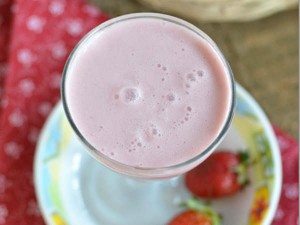 06-1425644945-strawberry-smoothie