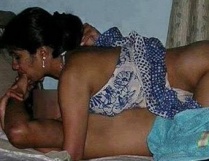indian-bhabhi-open-blouse-bigtits-pressed-hard-by-husband