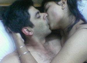 indian desi woman kiss23