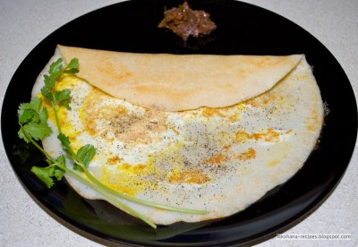 Muttai Dosai (Egg Dosa)