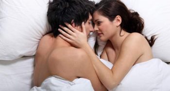 affectionate-couple-kissing-in-bed1